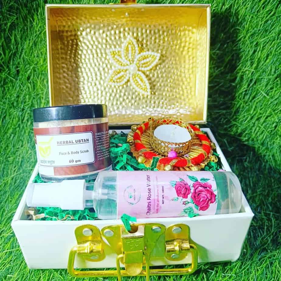Premium Women's Day Gift - Women's Day Gift Hamper For Mom - Personalized Gift  Hamper For Wife - VivaGifts
